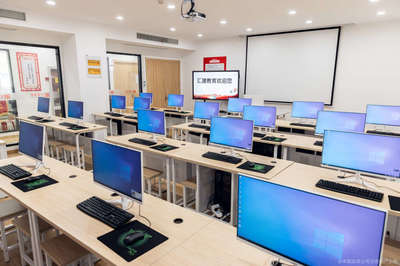 匯建教育咨詢(xún) 引領(lǐng)教育信息咨詢(xún)新航向，點(diǎn)亮學(xué)子未來(lái)之路